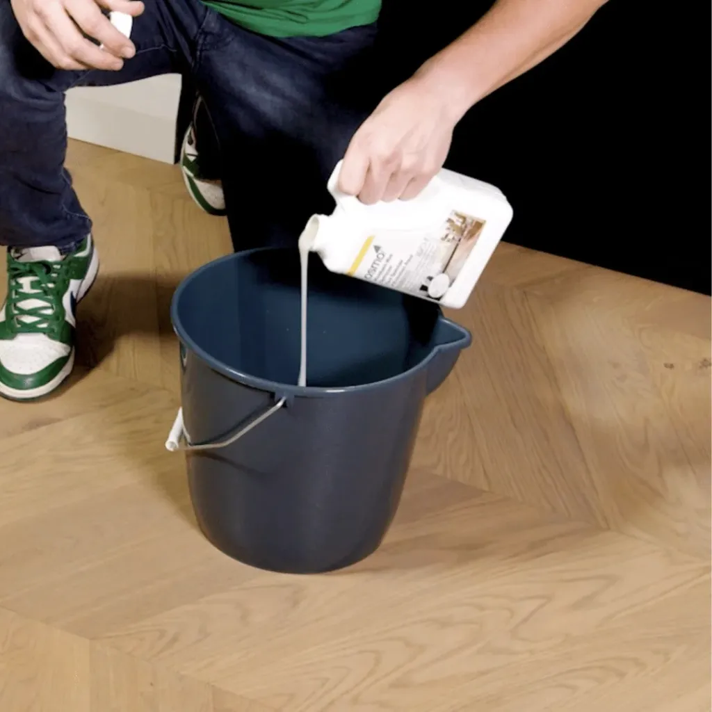 OSMO 8016 savon fluide incolore (4).webp